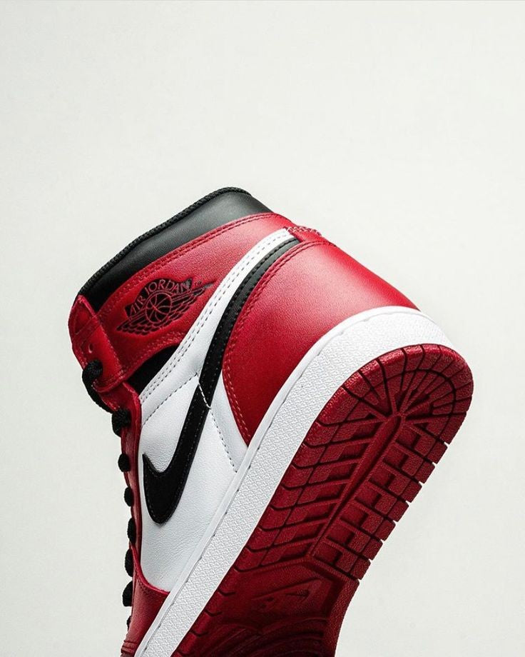 Nike Air Jordan 1 Retro Chicago